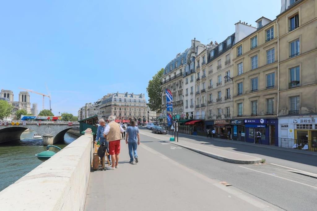 Amazing Flat Views Seine River Parijs
